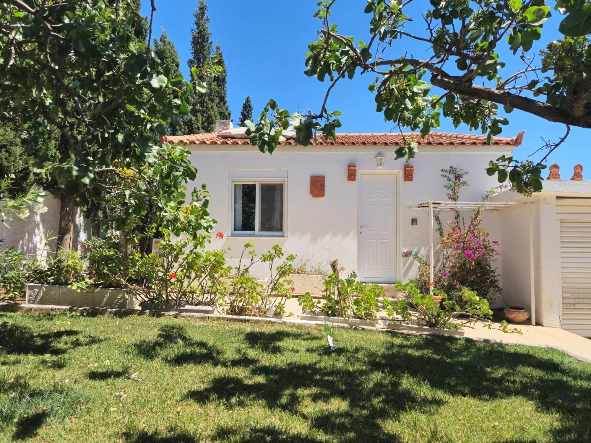 Tophill Gardens House - Shared Pool - Jacuzzi - 24hrs Check In - 10m From Airport * Koropi